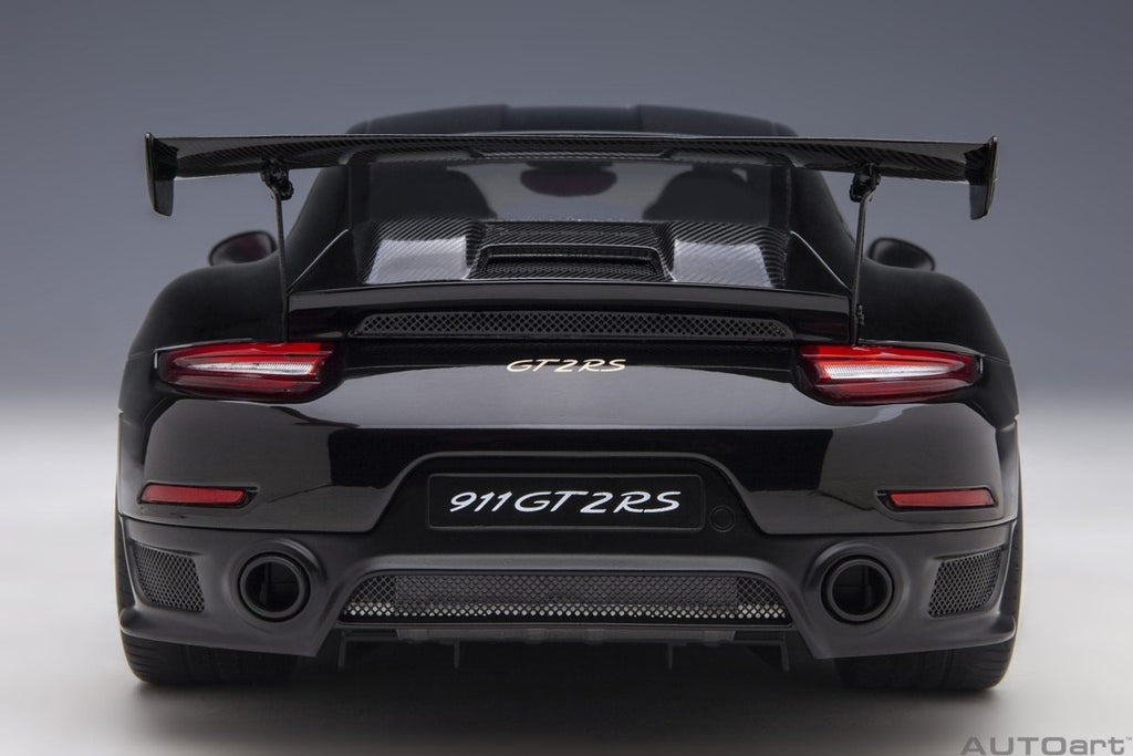 AUTOART - 1/18 - Porsche 911 (991.2) GT2 RS, Weissach Package, Black - Garage 73
