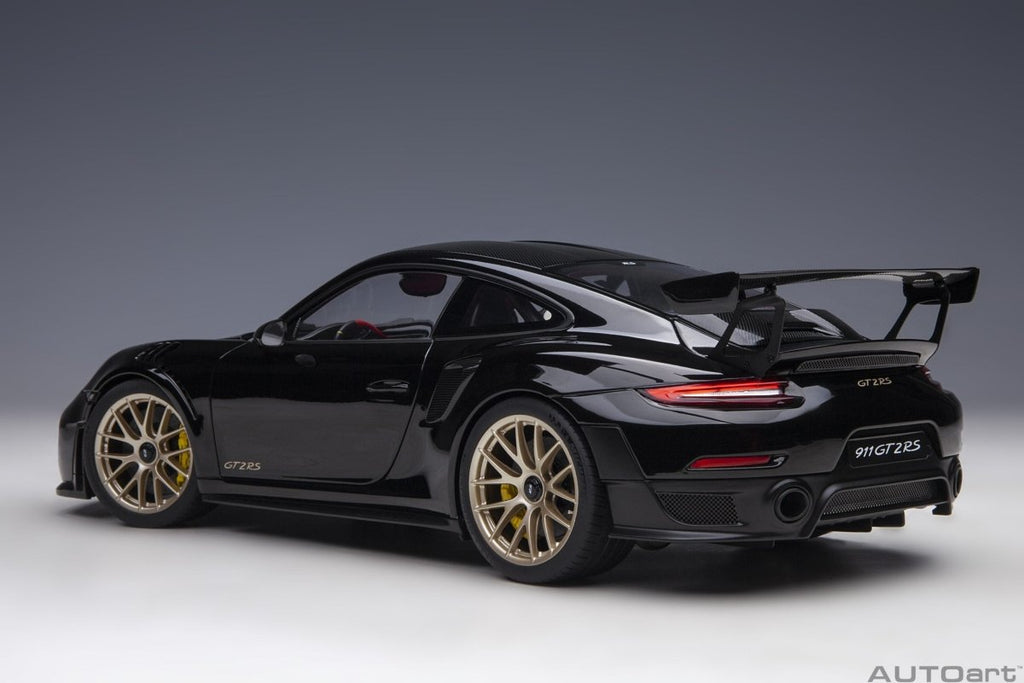 AUTOART - 1/18 - Porsche 911 (991.2) GT2 RS, Weissach Package, Black - Garage 73