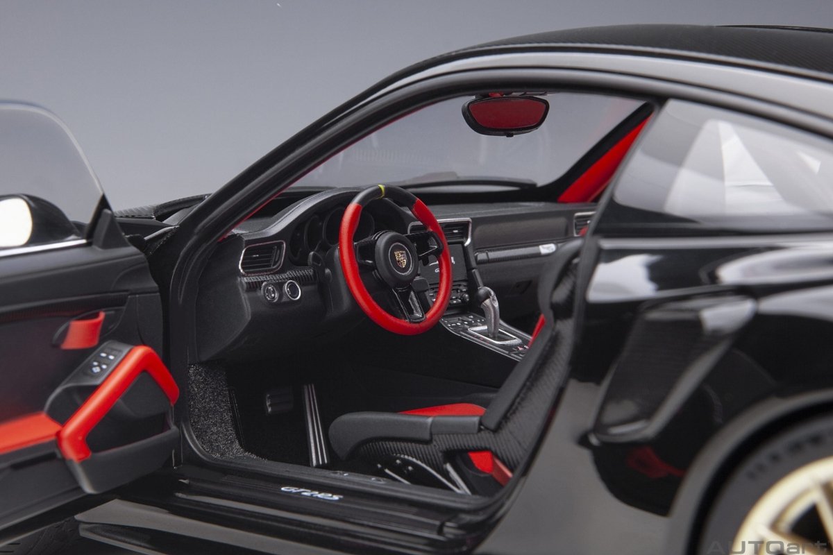 AUTOART - 1/18 - Porsche 911 (991.2) GT2 RS, Weissach Package, Black - Garage 73