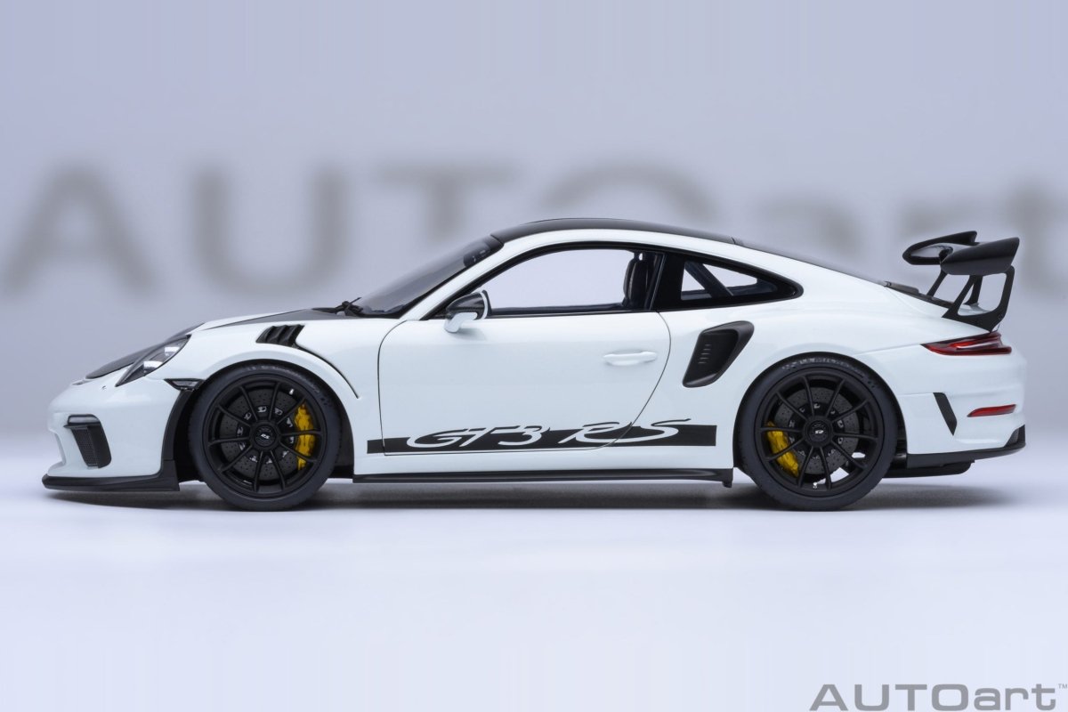 1/18 Porsche 911 GT3 RS Weissach Package Diecast Model – Garage 73