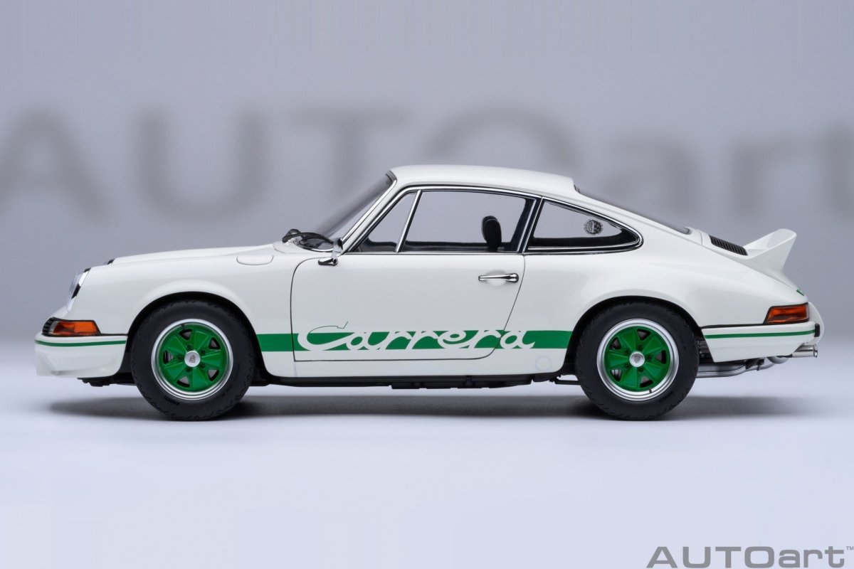 AUTOART - 1/18 - Porsche 911 Carrera 2.7 RS (Grand Prix White with Green stripes) - Garage 73