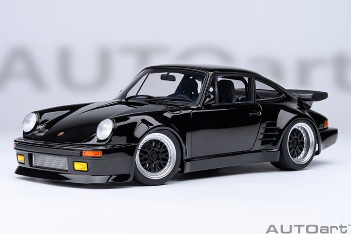PRE-ORDER]** AUTOART - 1/18 - PORSCHE 911 (930) TURBO WANGAN
