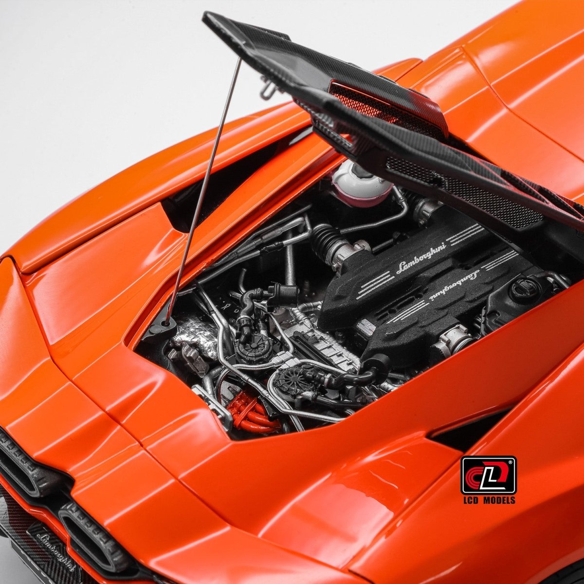 LCD 1/18 Lamborghini Revuelto - Orange - Garage 73