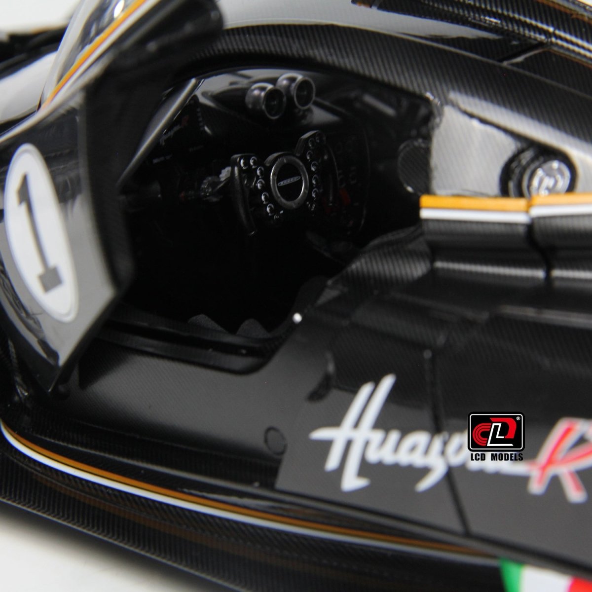 LCD 1/18 Pagani Huayra R - Black Carbon - Garage 73
