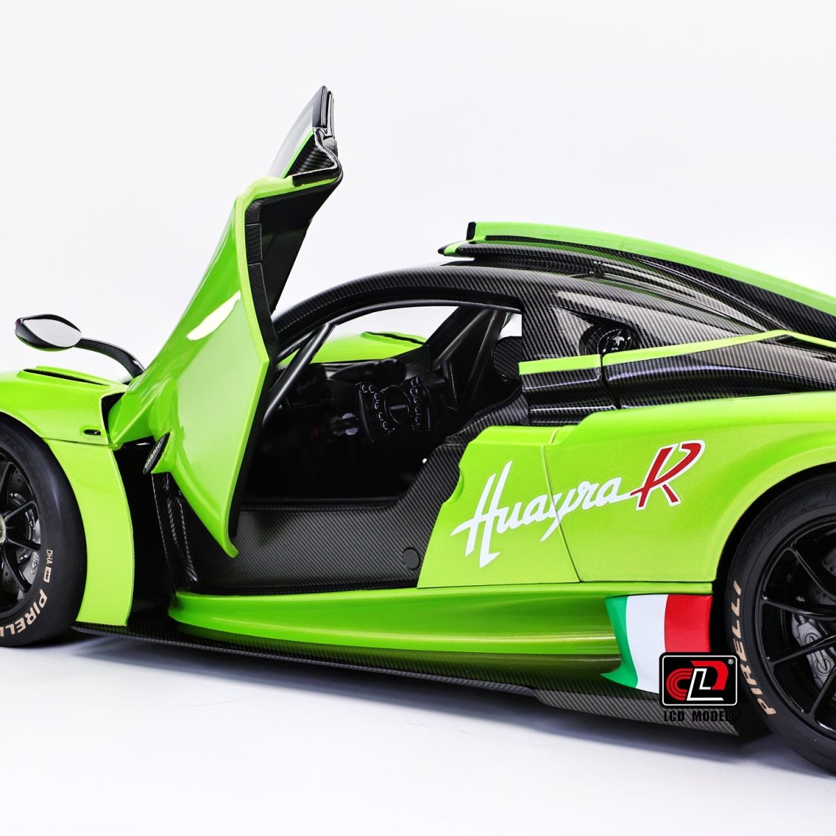 LCD 1/18 Pagani Huayra R - Green - Garage 73