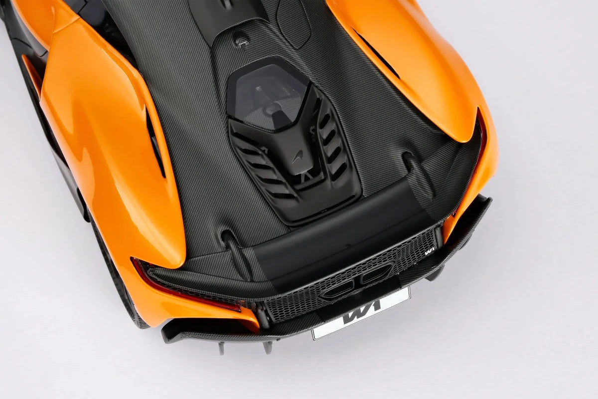 McLaren W1 2025 Papaya Spark 1:18 Model Car — Amalgam - Garage 73