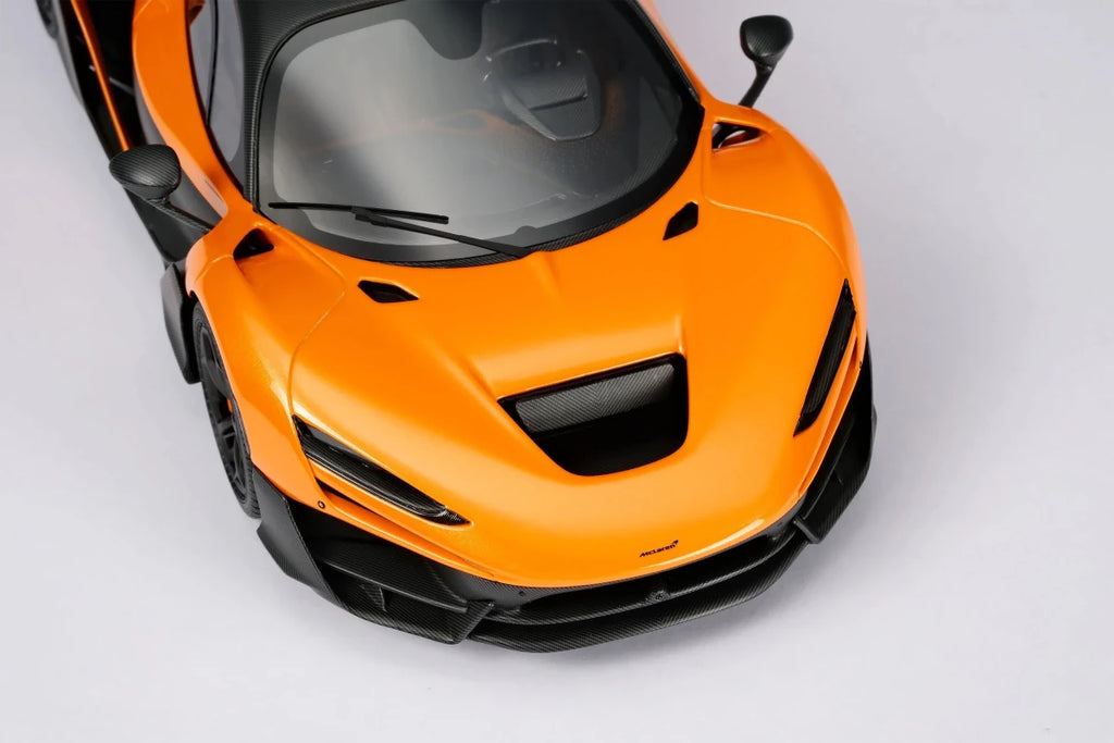 McLaren W1 2025 Papaya Spark 1:18 Model Car — Amalgam - Garage 73