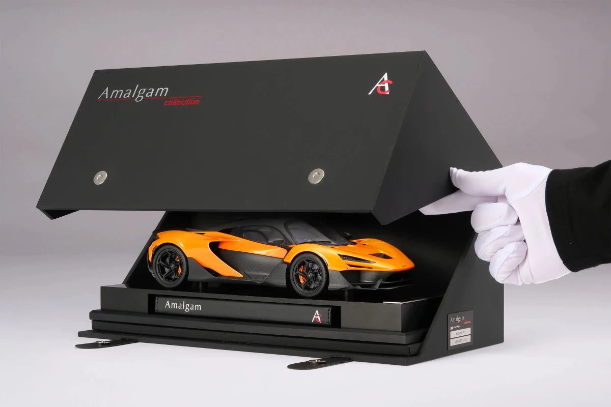 McLaren W1 2025 Papaya Spark 1:18 Model Car — Amalgam - Garage 73