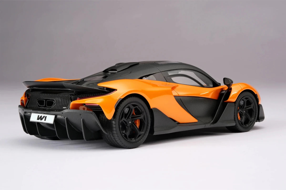 McLaren W1 2025 Papaya Spark 1:18 Model Car — Amalgam - Garage 73