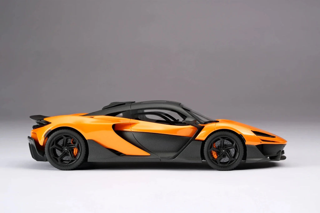 McLaren W1 2025 Papaya Spark 1:18 Model Car — Amalgam - Garage 73