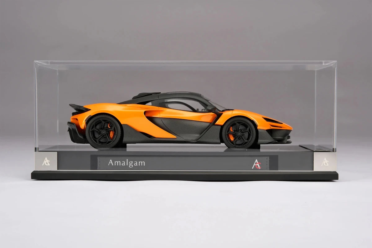 McLaren W1 2025 Papaya Spark 1:18 Model Car — Amalgam - Garage 73