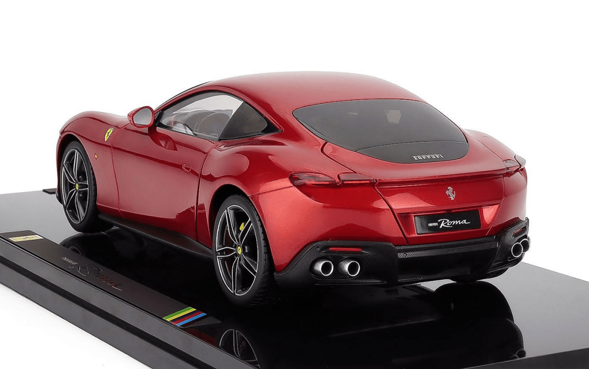 POLISTIL 1/18 FERRARI - ROMA 2019 - MAGMA RED WITH SHOWCASE - Garage 73