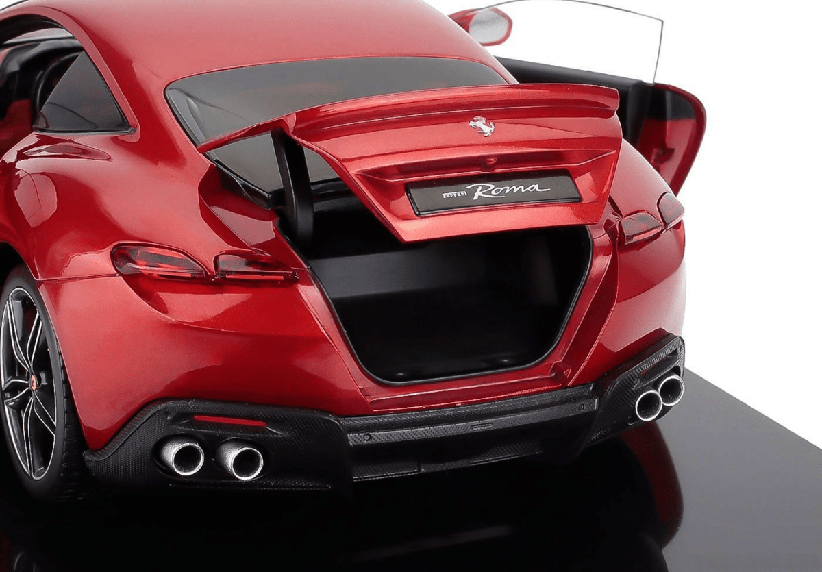 POLISTIL 1/18 FERRARI - ROMA 2019 - MAGMA RED WITH SHOWCASE - Garage 73