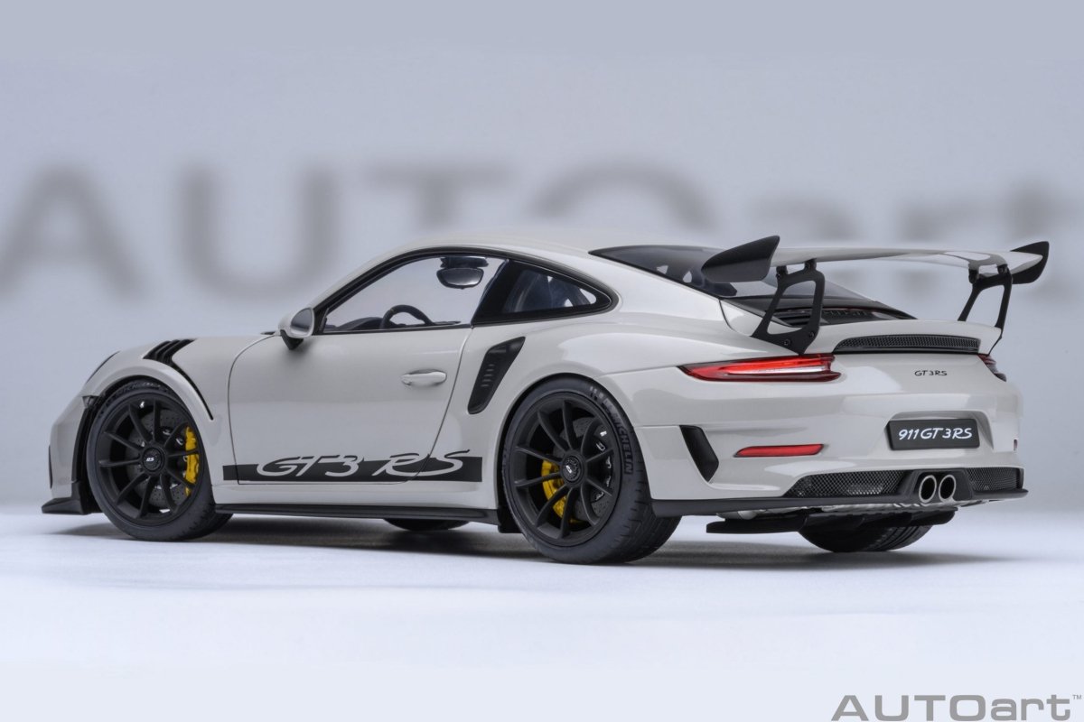 1:18 Porsche 911 991.2 GT3 RS Crayon Diecast Car by AutoArt