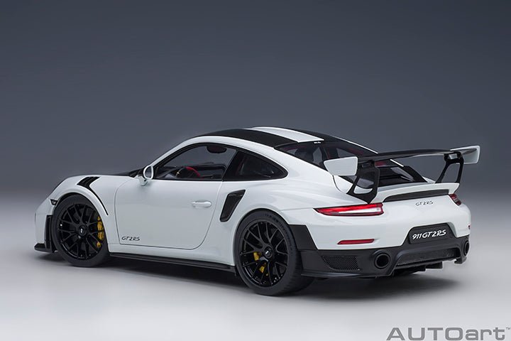 AUTOART - 1/18 - Porsche 911 (991.2) GT2 RS, Weissach Package, White - Garage 73