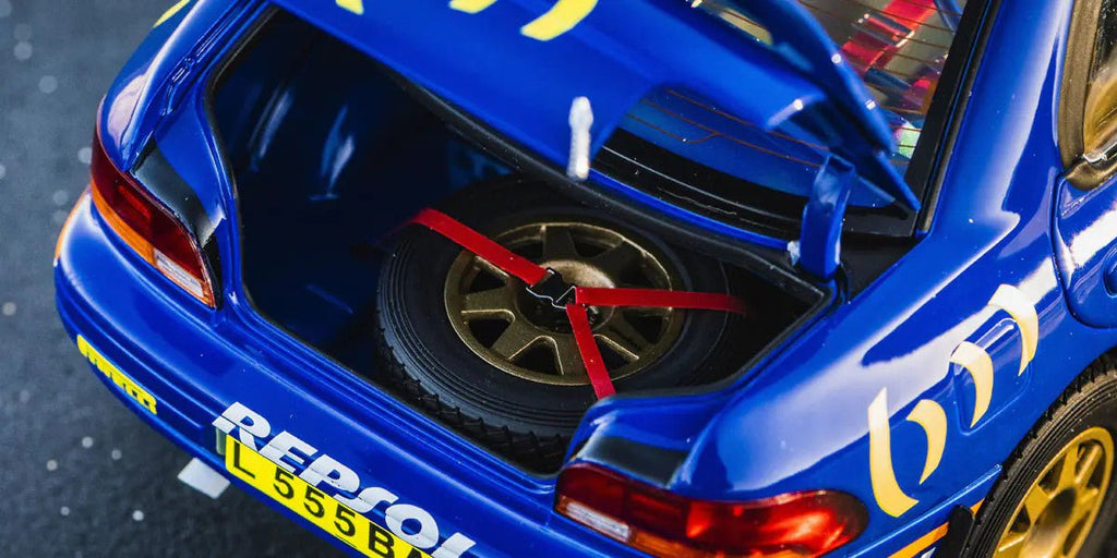 Subaru Impreza 555 #4 RAC Rally 1994 Blue 1:18 Diecast Model Car — Kyosho - Garage 73